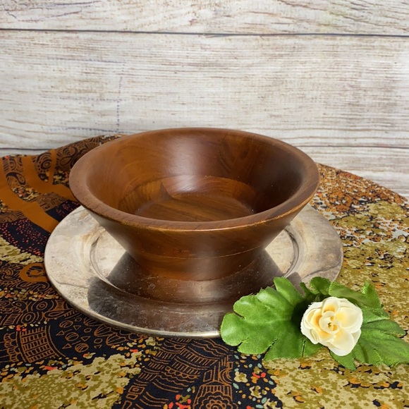Vintage Vermillion Inc. walnut bowl - Picture 2 of 8